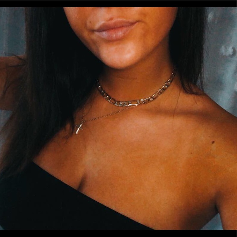 Thick gold chain